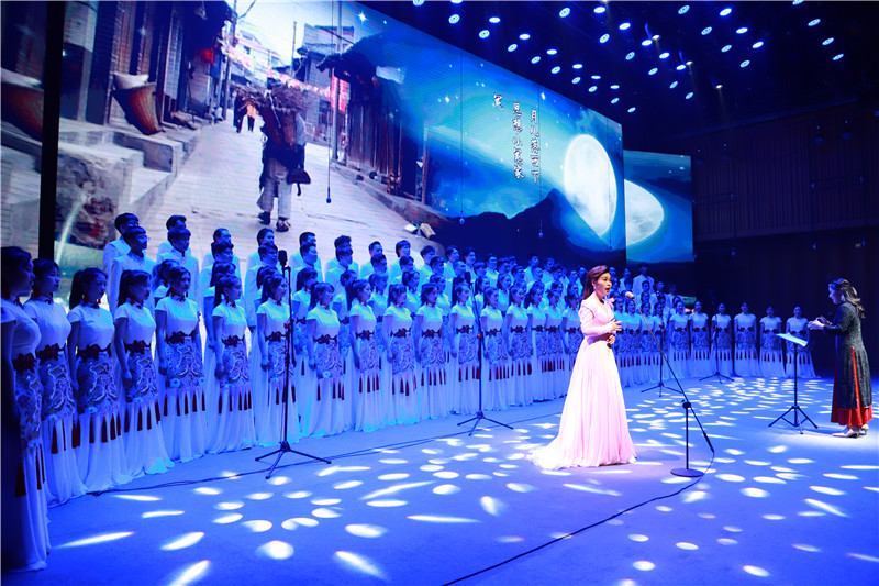 “从田野到舞台”四川民歌合唱音乐会 (5).jpg