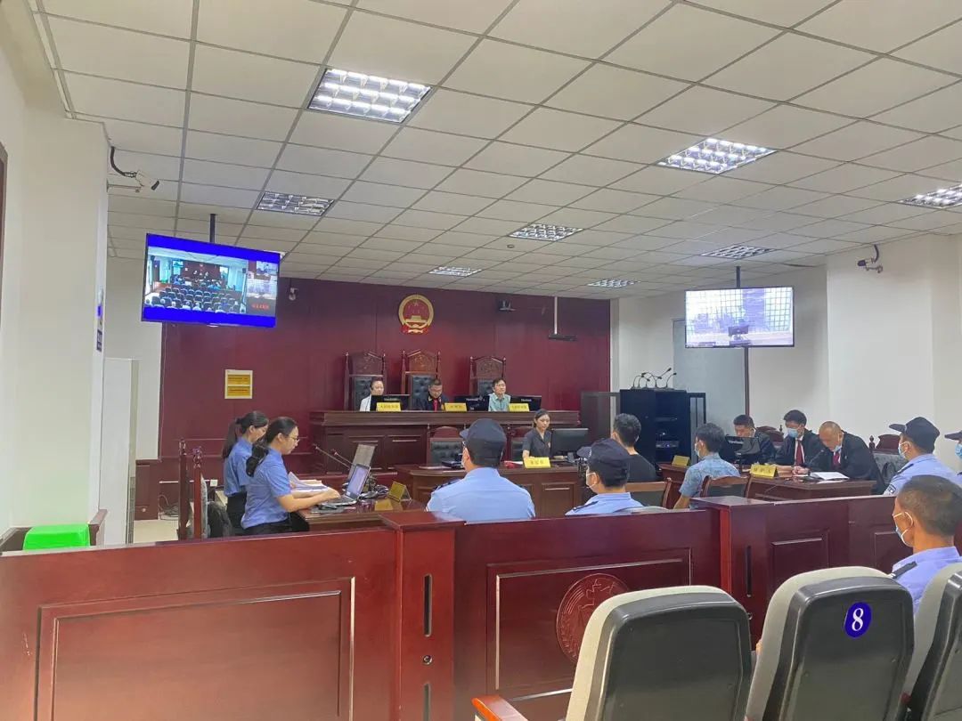 庭审现场.jpg