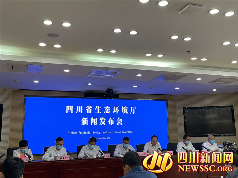 发布会现场.jpg