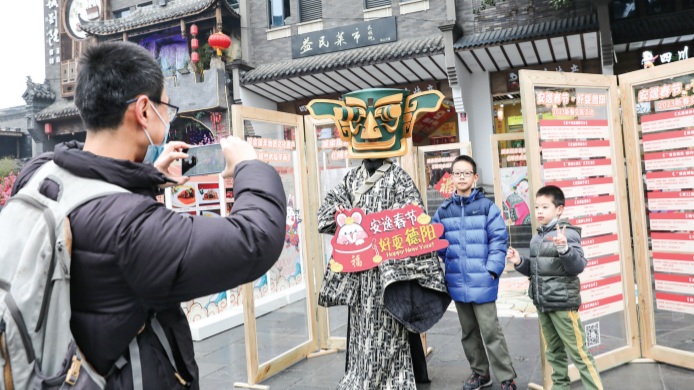 ڶɫԪʵȦۡ ӭ(ͼ2)