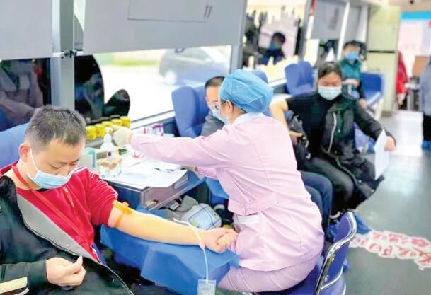 �����ٻ��޳���Ѫ�Ƚ��С��ƺ�(ͼ1)