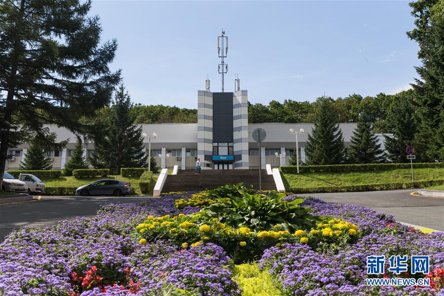 (新华全媒头条·出访·图文互动)(1)你的目光我的暖——记习近平主席访问“海洋”全俄儿童中心 (新华全媒头条·出访·图文互动)(1)你的目光我的暖——记习近平主席访问“海洋”全俄儿童中心