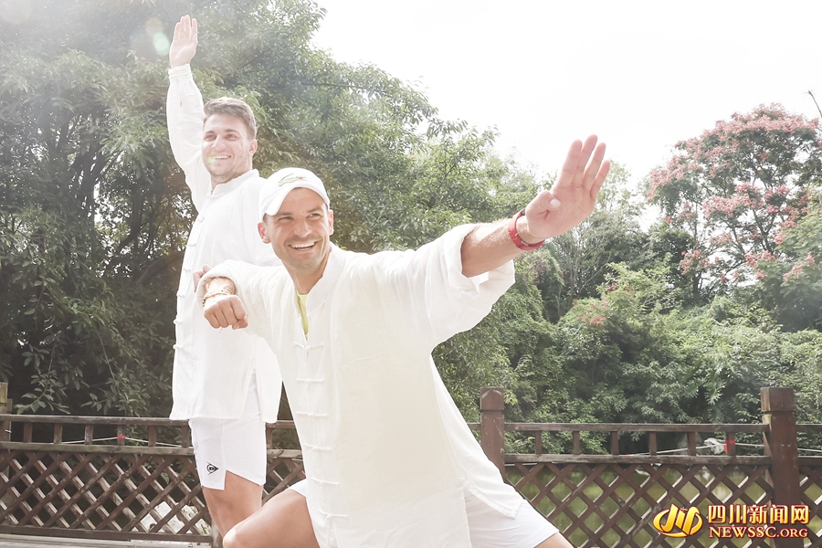 ���䡱���ɶ�����ȼ�����ʣ��������Ǹ����й��������� (3)_����.jpg