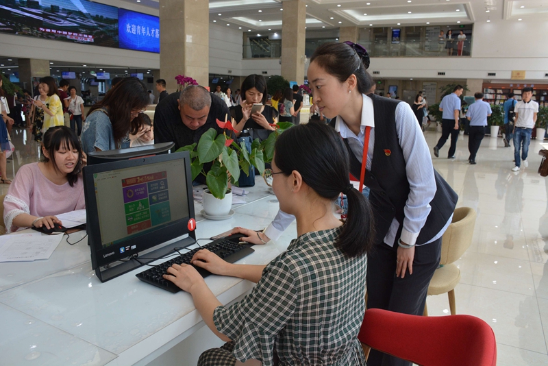 成都金牛政务:贡献“金牛服务”巾帼力量 打造营商环境“金牛样板” (2).jpg