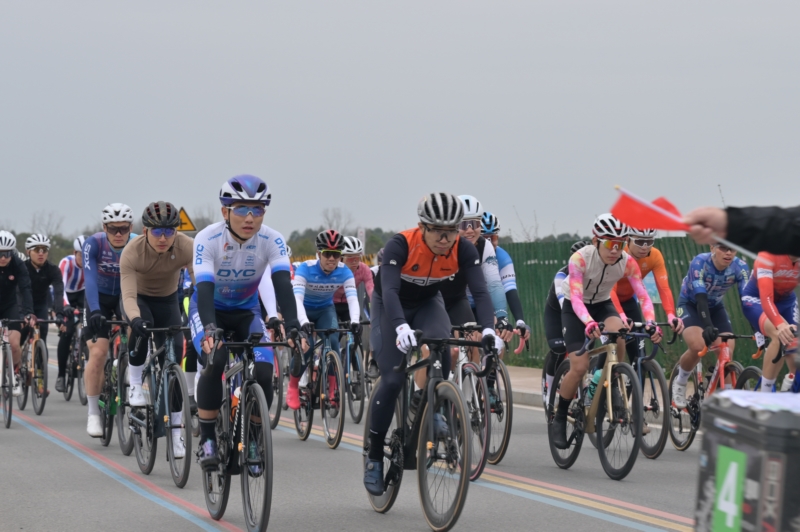 1500余人竞逐“绝美”赛道2_a