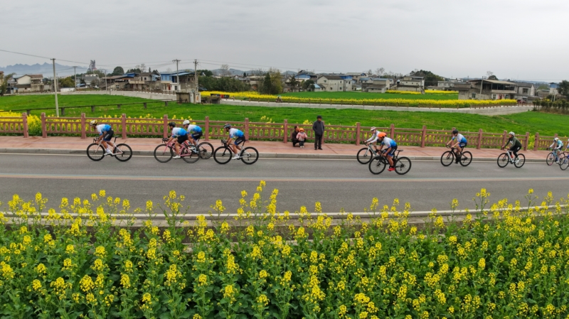 1500余人竞逐“绝美”赛道4_a